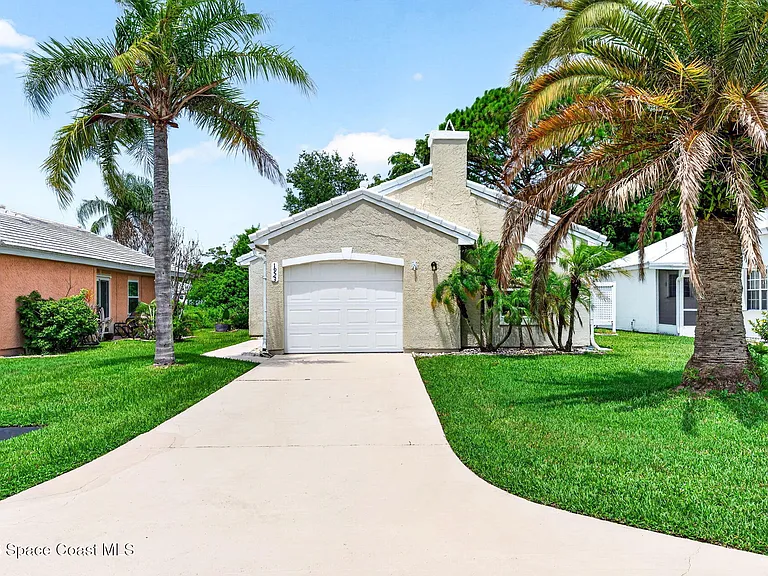 1923 Sugarberry Ct NE — Photo 11