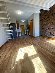 Rented by Peter Meskouris LREB