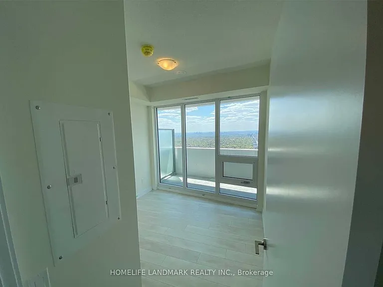 2221 Yonge St #5009 — Photo 6