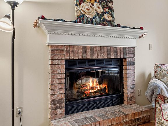 5th image of 3004 Freys Hill Rd