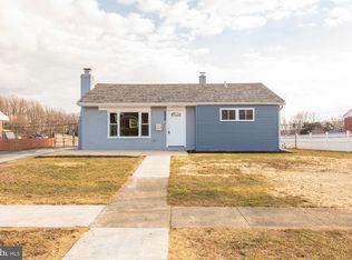 2155 N Bent Ln, Aston, PA 19014