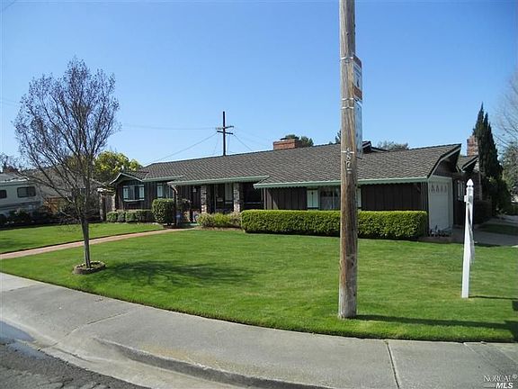 4th image of 216 Maywood Dr