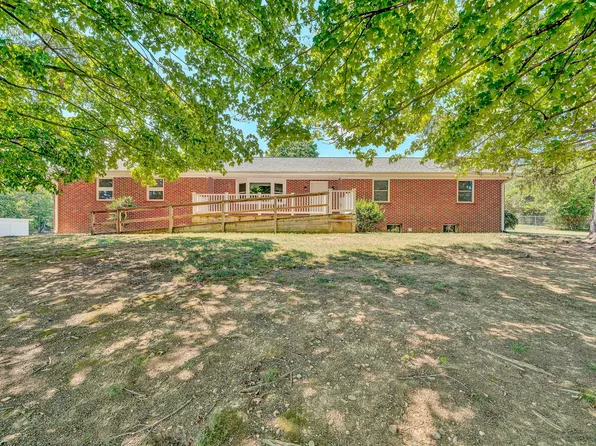 2047 Botetourt Rd, Fincastle, VA 24090