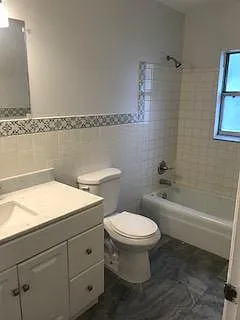 2215 Forest Dr — Photo 14