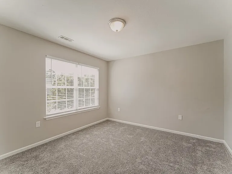 6221 Summerour Pl — Photo 12