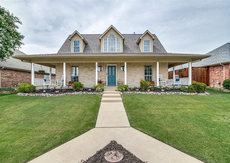 1st image of 206 Cody Pl