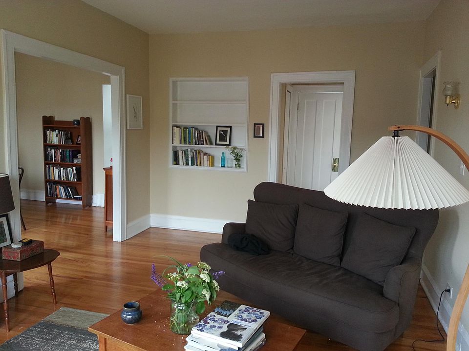 1st image of 915 Washington St APT 1E