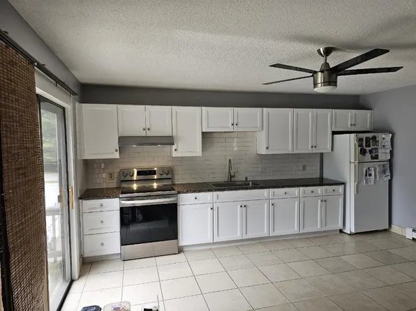 231 Tremont St Floor 2, Taunton, MA 02780