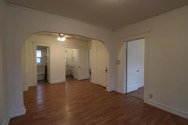 2 bed, 1.0 bath, 520 sqft, $699 — Photo 3