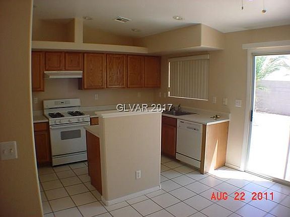 3rd image of 5234 Southern Cypress Ct