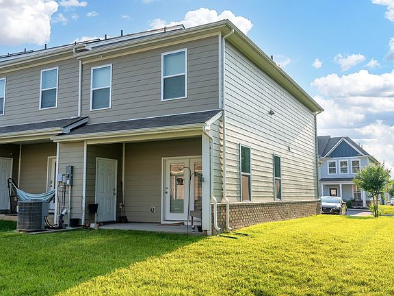 2nd image of 701 Dallas Dr