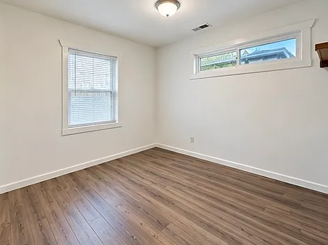 3 bed, 1200 sqft, $1,895 — Photo 4