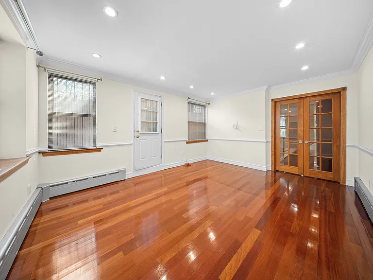419 Hancock St #1 — Photo 18