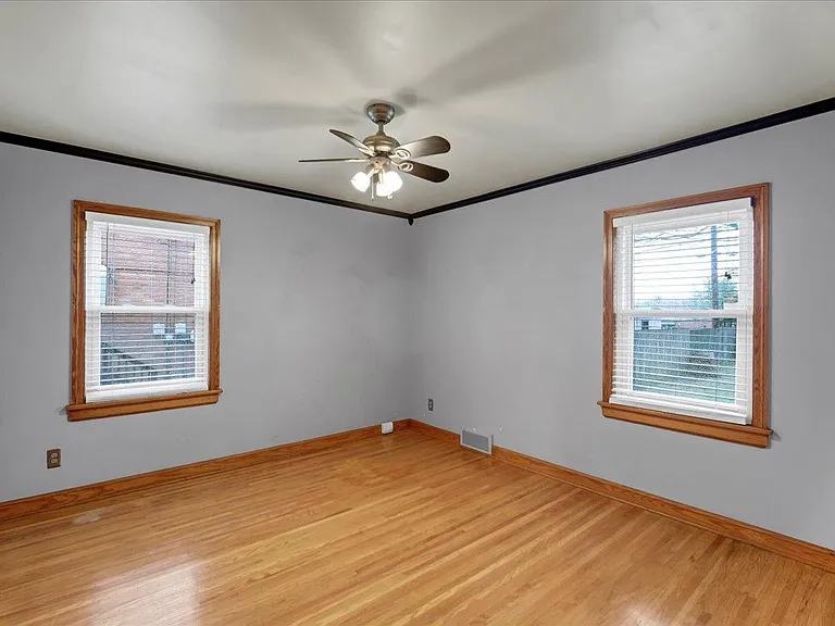 2608 Meadow Dr — Photo 18