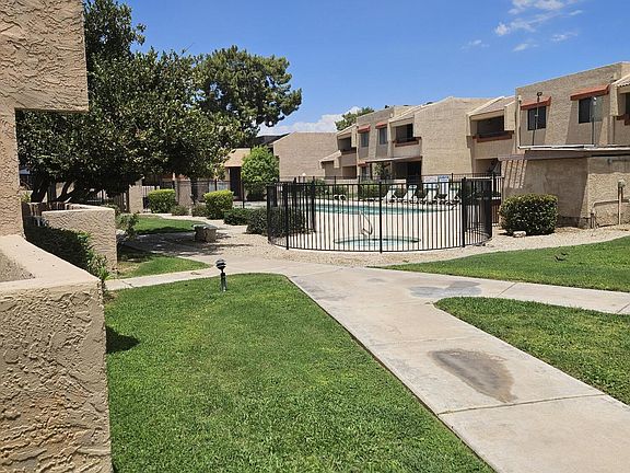 4th image of 10828 N BILTMORE Drive #118