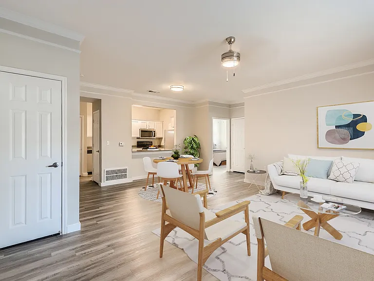 Creekwood Place — Photo 1