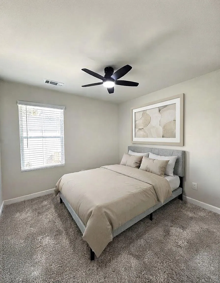 4 bed, 2.5 bath, 3800 sqft, $1,048 — Photo 1