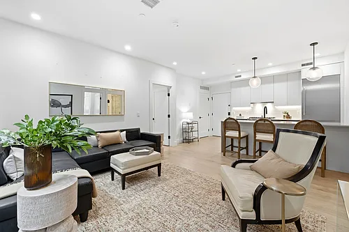 472 W Broadway Photo 1