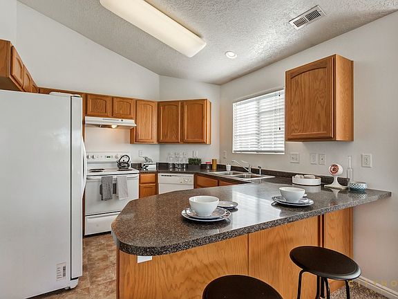 3rd image of 1617 W Treille Ct Unit I12