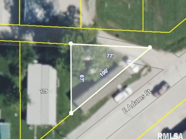 124 E Adams St SE, Clay City, IL 62824