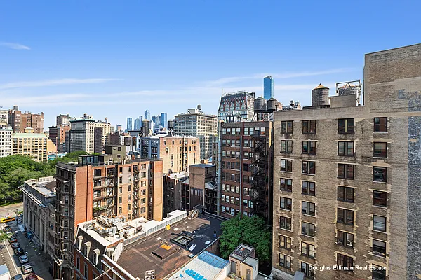 Rented by Douglas Elliman | media 16