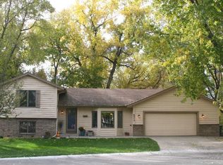 6573 Nathan Ln N, Maple Grove, MN 55369
