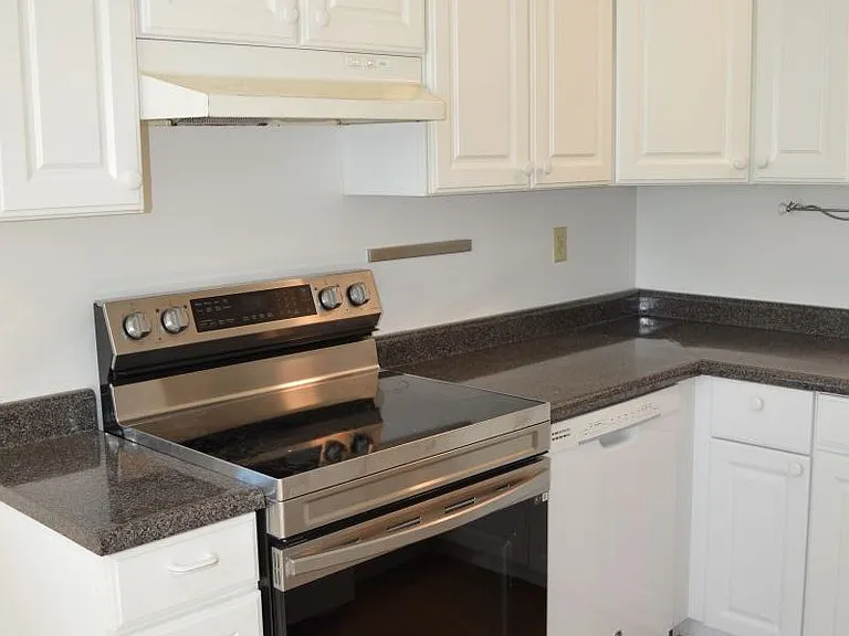 31 Reed Blvd #5A — Photo 5