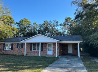 40 Hickory St, Metter, GA 30439