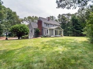 9 Sandalwood Ln, Andover, MA 01810