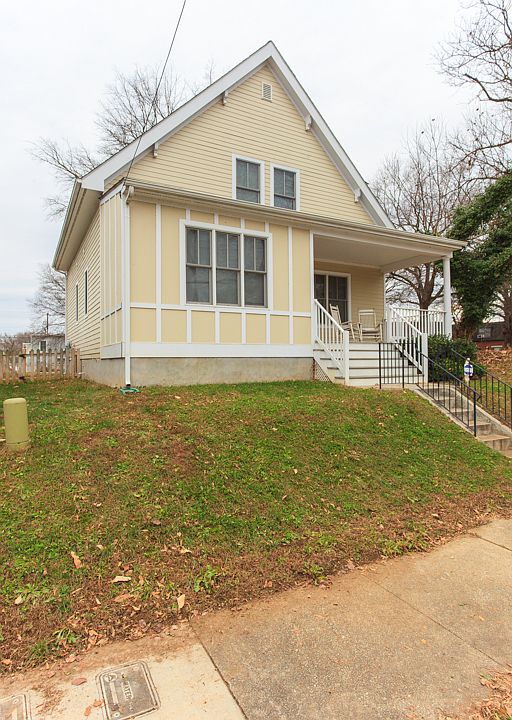 1st image of 119 E 12th St