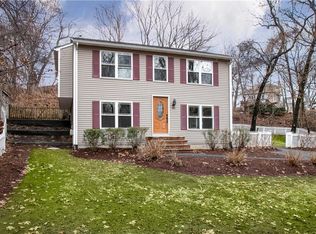 85 Shattock Ave, Warwick, RI 02886