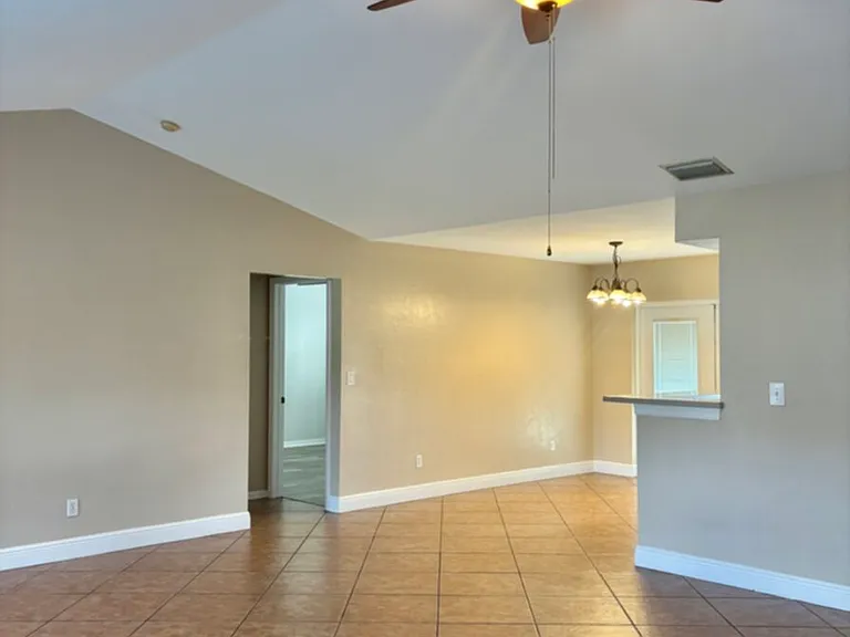 4343 SW Sands Blvd — Photo 44