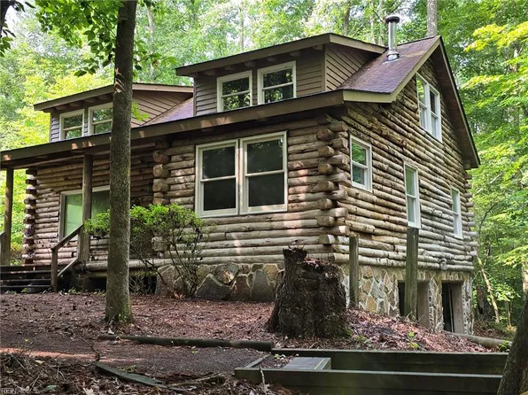 6916 Fox Mill Ct, Gloucester, VA 23061