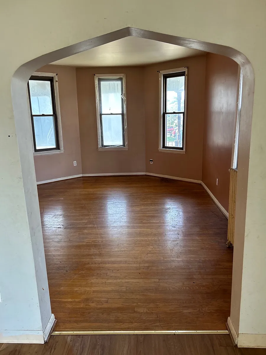 Building Photo - 128 N Gallatin Ave #A