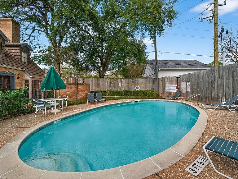 5338 Brownway St #B19 — Photo 36