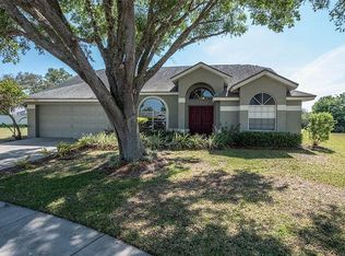 9635 Glenox Ln, Riverview, FL 33569