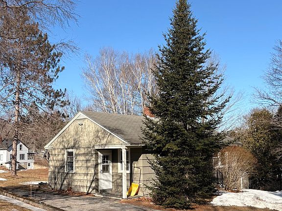 3rd image of 9 Maple Street