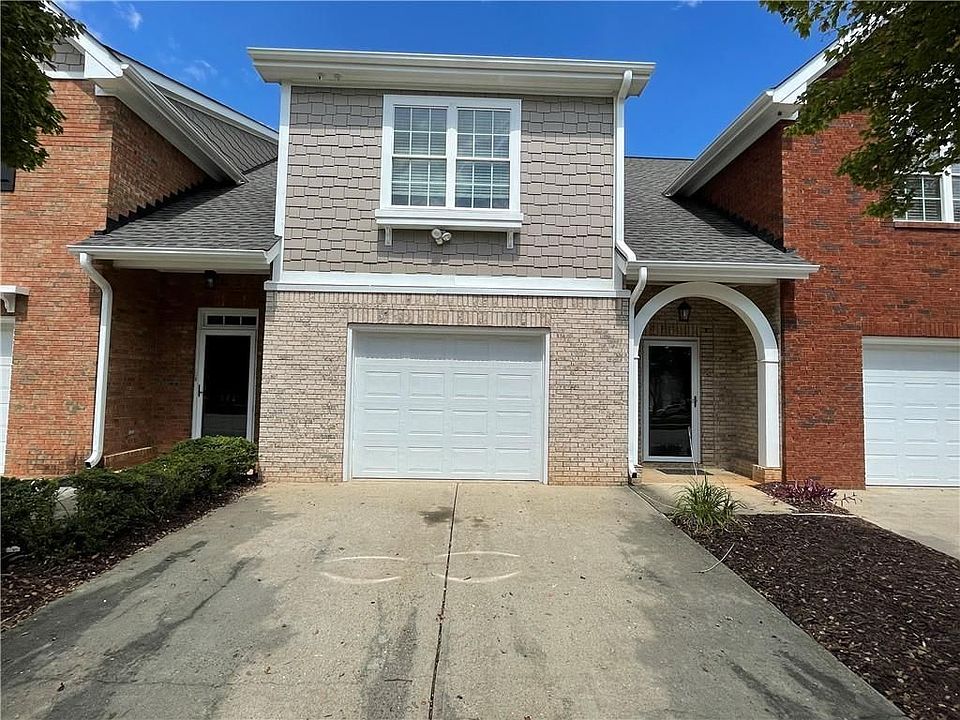 1st image of 114 Wisteria Dr