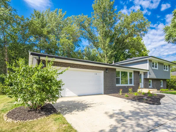 18 Indian Camp Trl, Portage, IN 46368