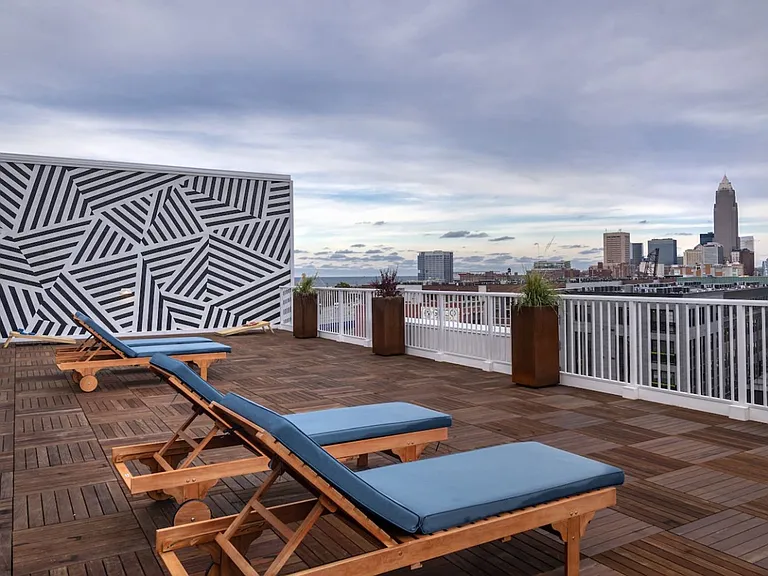 Luxury Apartments in Cleveland's Ohio City — Photo 39