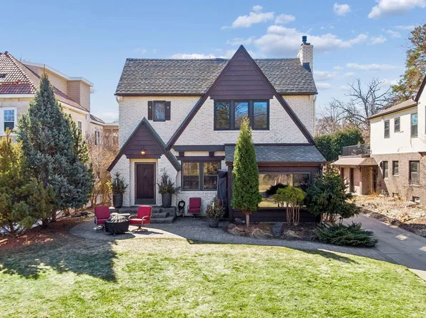 211 W Minnehaha Pkwy, Minneapolis, MN 55419