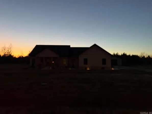 108 Wes Moore, Beebe, AR 72012