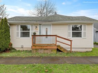 16132 SE Mill St, Portland, OR 97233