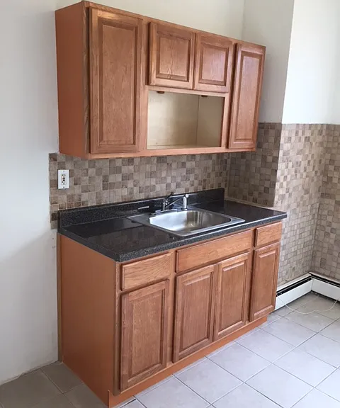 171-173 Van Buren St #10 — Photo 1