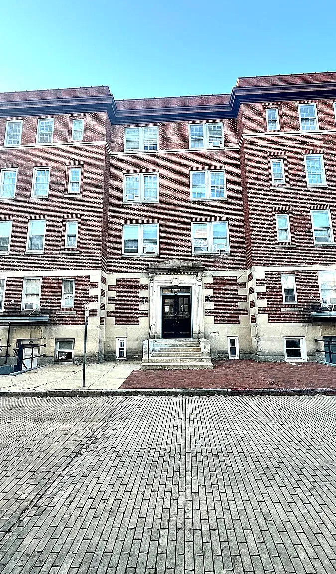 2 Maryland Avenue — Photo 2