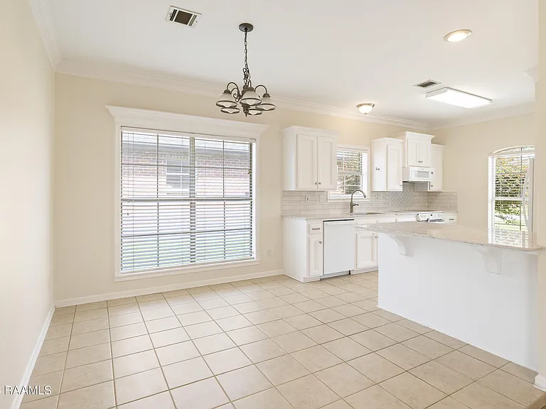 133 Wild Rose Ln — Photo 6