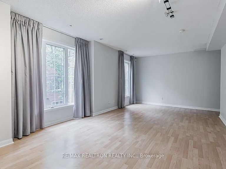 3 Everson Dr #228 — Photo 2