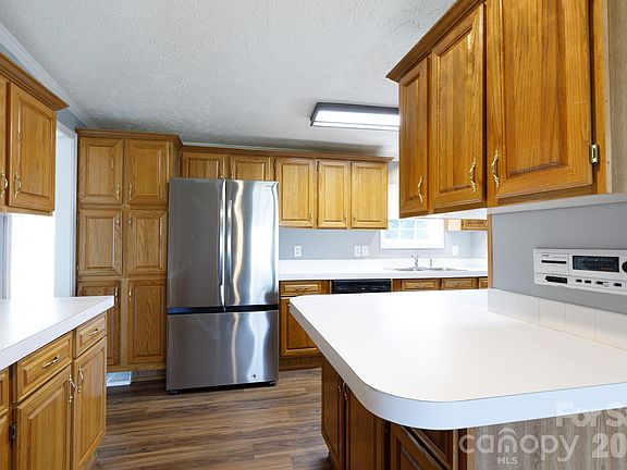 4th image of 348 John Thrift Rd