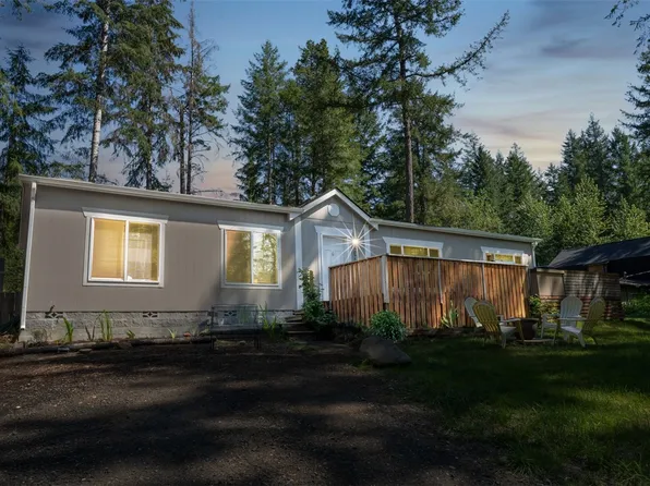 1050 NE Collins Lake Drive, Tahuya, WA 98588