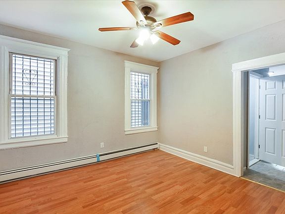 4th image of 460 S 14th St Floor 1-2